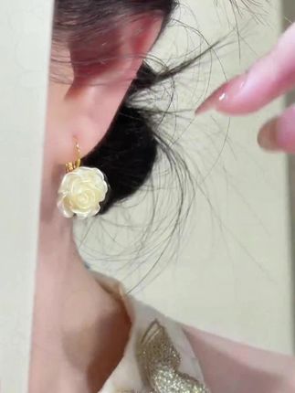 玫瑰金色耳饰#时尚饰品 #耳饰控 #仙女必备 #精美耳饰 #潮流饰品