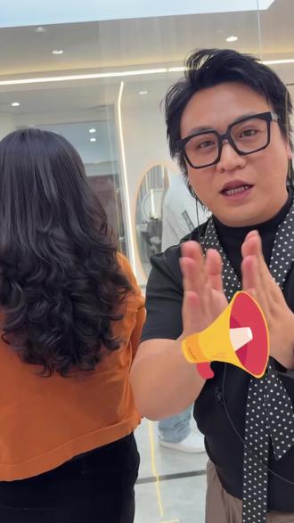 都匀发型设计 我开这家店是专做水光蛋白蛋,喜欢高品质的姐妹们,你知道我叫你帮什么忙了,赶紧帮忙搓搓屏幕哦#都匀#都匀发型师 #都匀发型设计#都匀烫发#都匀美发