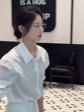 #今天穿什么 #高级感穿搭 #通勤搭配 #衬衫控 #清纯女神