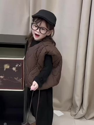 #女童穿搭 #骗你生女儿系列 收到都是好评的马甲 降温了 快给孩子安排起来 谁穿谁好看🍂 #童装穿搭我要上热门
