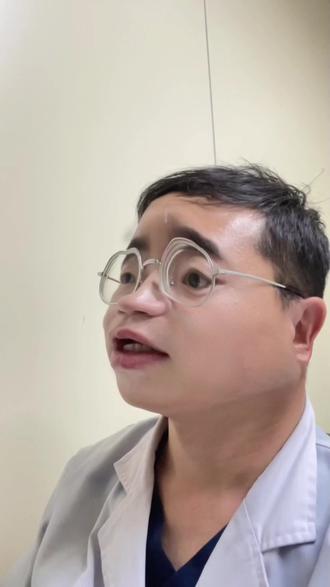 今日话题,珍惜你此刻的欲望和勇气
从什么时候开始,奥斯卡有没有熄灯成了回家睡觉的标尺,医院的夜班还没逃离,在代驾圈里又干一个通宵,今天收获颇丰。
第一,开过了百万豪车;第二,遇见了包头商演主持第一人,刘涛老师;第三,在凌晨四点半的菜市场遇见了自己,我和他们一样为生活所迫,也和他们一样努力是不是?越努力越幸运,加油吧😊