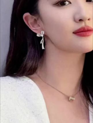#925银耳饰2025超火耳环女轻奢高级感气质蝴蝶结流苏耳坠耳钉绝美,