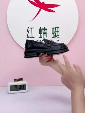 红蜻蜓女士秋季高跟休闲百搭复古英伦风套脚圆头厚底时尚乐福鞋#时尚乐福鞋#时尚百搭乐福鞋#洋气时尚乐福鞋#时尚气质单鞋#洋气时尚小皮鞋