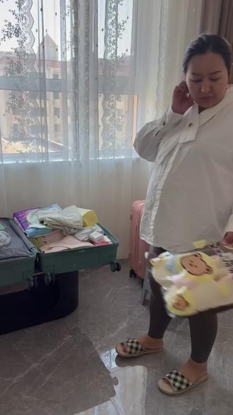 恭喜姐姐喜得崽崽👶🏻,喜提人生新角色:#小姨 !🥰 欢迎宝贝光临地球,世界这么大,很开心成为你的小姨,希望你平安喜乐,健康成长~💐