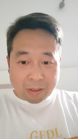 摩托车比赛,你骑个火箭参赛算是怎么回事