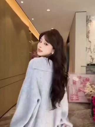 #今年最流行穿搭 你想买到又很厚又很软和的针织套装吗?富家女秋冬显瘦时尚上衣+休闲裤#时尚穿搭女装