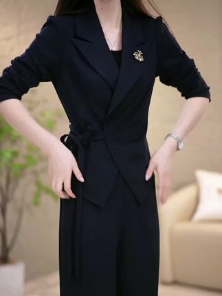 秋季新款气质优雅设计感轻奢显瘦上衣+裤子两件套套装M-4XL#时尚搭配服装 #时尚穿搭时尚穿搭时尚 #女装时尚穿搭 #时尚气质穿搭 #潮流时尚穿搭