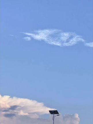松绒浅棕 | 秋季新款气质A字卡其色开叉显瘦牛仔裙设计感女半身裙##@DD小助手