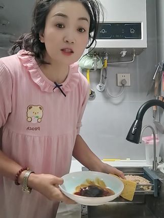 以后用这个刷碗再也不用担心会掉渣渣啦!#抖音小助手