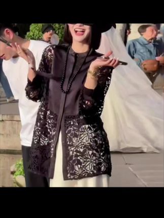镂空蕾丝衬衫女士宽松型显瘦时尚减龄设计感洋气长袖上衣#高端轻奢女装#欧货时尚穿搭 #欧货潮流时尚女装 #时尚洋气村衫 #休闲风衬衫女款