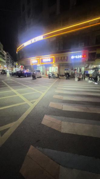 福建的学生,初九就要上课就算了,一上学周六就要补课也忍了,怎么连元宵节都得上晚自习😒,还天天上到晚上21:30😒🫠