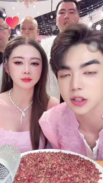 非常感谢粉丝姐妹,永远爱你们么么哒💋#盈公主#纳迪尔#盈公主和纳迪尔#粉丝姐妹 #爱你们