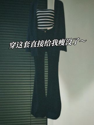 #秋冬才是复古感穿搭的主场 #晒晒我的秋日穿搭 #秋季日常实用穿搭思路分享 #变美的捷径就是跟着博主学穿搭 #秋季彩色系穿搭测评