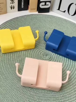 #创作灵感给家里的遥控器,手机找个收纳盒#非常方便实用 #手机收纳盒 #手机床头置物架#贴墙手机收纳盒