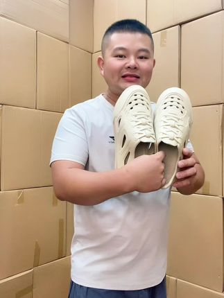 红豆EVA洞洞鞋男款夏季外穿开车2025新款溯溪鞋沙滩防滑凉鞋男款#洞洞鞋 #沙滩鞋 #防滑防臭洞洞鞋推荐 #凉鞋推荐 #凉鞋