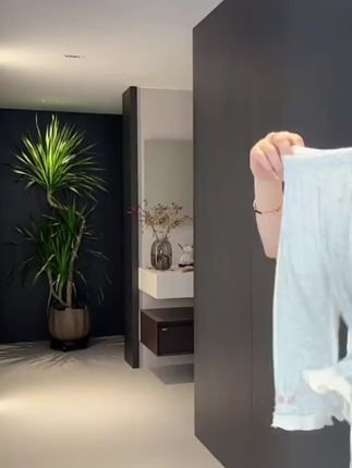 超柔软超舒服的莫代尔棉的小打底裤,关键是到手两条,赶快去冲吧!#高品质童装 #面料舒适透气 #夏季薄款 #儿童打底裤@DOU+小助手 @DOU+好生意