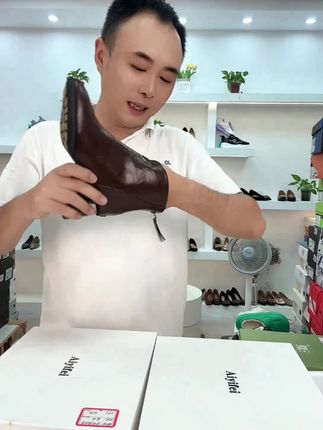 春秋冬季粗跟靴子时尚百搭气质尖头加绒小短靴保暖加绒瘦瘦靴高跟 #春秋冬季粗跟靴子时尚百搭气质尖头加绒小短靴保暖加绒瘦瘦靴高跟