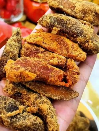 原切鸡肉条,这才是快乐的证据!啊啊啊商家卷疯了!这价就给发两大包鸡胸肉干!两种味道都好吃!原切的!咸香有嚼劲超好吃的! #鸡胸肉干 #妈呀太香了 #追剧小零食 #超便宜超划算
