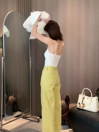 后背拉链开衫纯棉短袖t恤女2025新款夏季设计感不规则短款上衣女#短袖t恤 #夏季百搭 #轻奢#休闲上衣