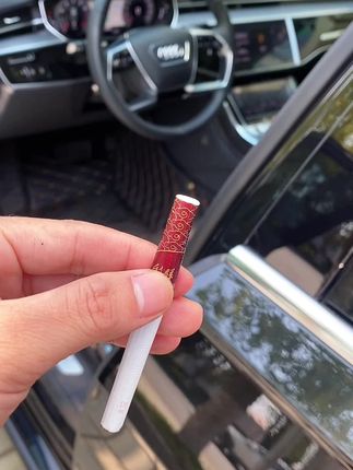 前女友送的,虽然分开了,但是一直都带在身上