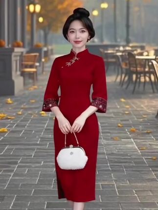 11月份装喜婆婆礼服春秋新款加厚时尚红色旗袍新中式旗开得胜裙子#婚庆礼服 #喜婆婆礼服 #中式旗袍 #加厚时尚 #礼服