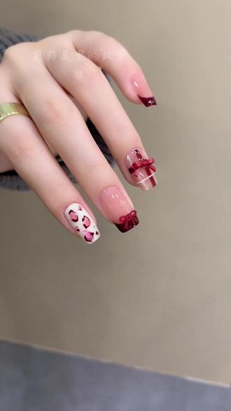 红色的高跟鞋配上蝴蝶结的搭配才是女生的标配#美甲#红色美甲#美甲搭配#美甲款式#木子老师美甲教学