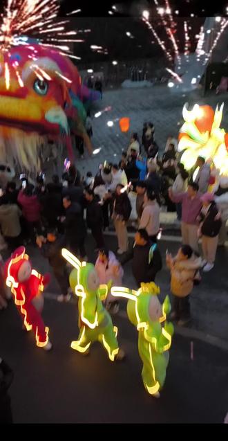 #红叶柿岩 ,今天看到了大熬鱼,太棒了