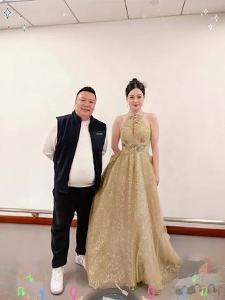 #多才多艺 #现场直击 #好物推荐 #唐艺大舞台 #热门@DOU+上热门 @DOU+小助手