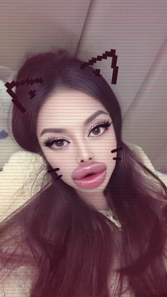 说好打卡“肖战同款”美食!!!
这喉咙我真的(蚌埠)住了!!!
#肖战烧饼夹里脊 #肖战蚌埠 #我姐的偶像