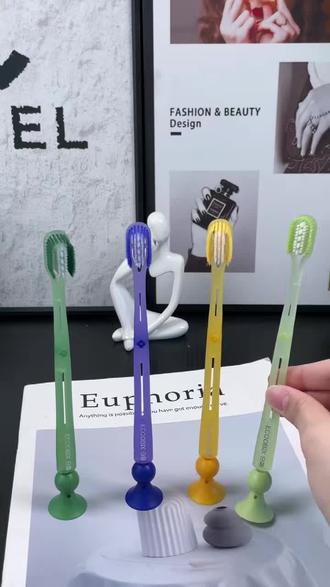 抗菌护龈独立牙刷 白惜空心透气 高档软毛银离子宽头#中空透气 #长效抑菌 #软毛护龈 #银离子抗菌 #独立包装