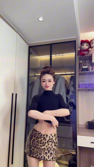 我要验牌#我要验牌 #腰精已上线 #一学就会系列 #舞蹈 @DOU+小助手