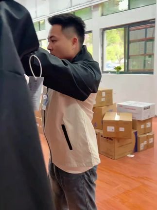#冲锋衣 #三防面料