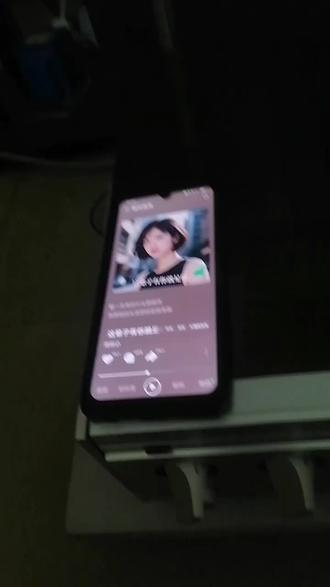 你们不想玩cd就是这样子玩,这样连接音质也是很好听的,手机蓝牙连接数播,数播同轴连接解码器,解码器输出音频线连接功放。