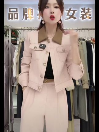 温柔粉套装,简约又不失设计感,轻松驾驭日常与通勤场合🌸🧥 #女装穿搭 #实体店好物推荐
