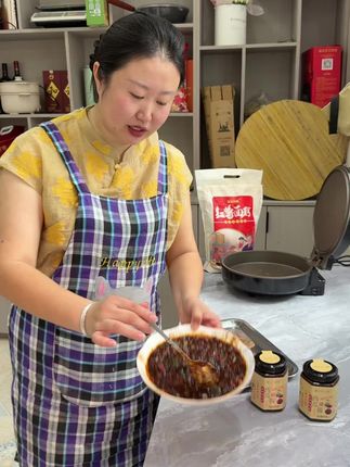 正宗太阳晒的酱香味非常浓郁,好吃又香又下饭