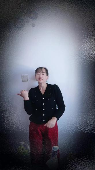 抖音热歌,你咋那么美,手势舞分享。