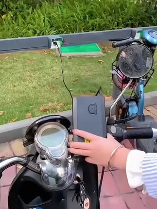#电动车充电器挂钩 #电动车 ,每个有车的人值得拥有