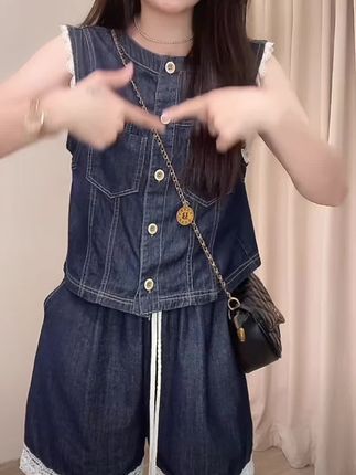 韩版复古蕾丝花边牛仔马甲高腰短裤套装女2025夏新款小个子两件套#夏季穿搭 #谁穿谁好看 #引领时尚潮流 #女装 #高级感穿搭 @DOU+上热门