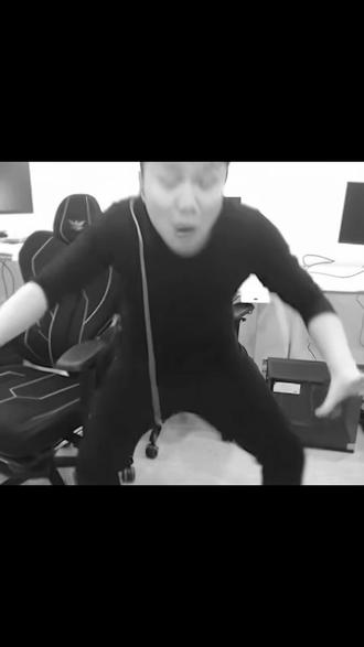 可我就是觉得很神圣#danking #万恶之源 #吴世勋