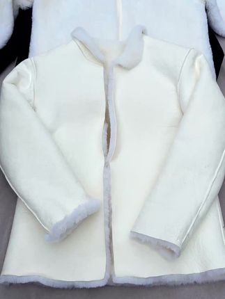 百分百羊毛一体棉服 百分百羊毛皮毛一体棉服,舒适保暖抗寒零下三四十度,冬天怕冷的怕凉的必备款。 #皮毛一体 #高品质男装 #保证质量稳定信誉第一