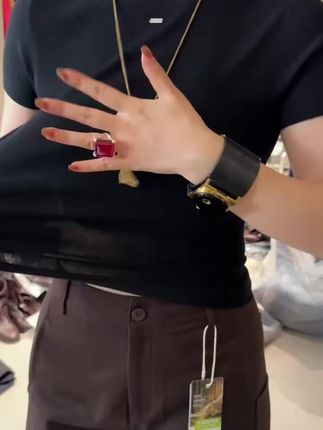 #气质好看高弹上衣 #欧货女装搭配 #显瘦穿搭