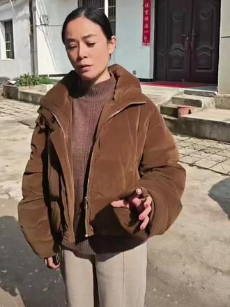 希望大家善良,不喜欢的可以划过,不要再次伤害这个姐姐,当年他仅有11岁,还是一个孩子,他懂什么,今天李鑫的姐姐李林再一次解释大家的疑问#正能量 #姐寻弟李鑫