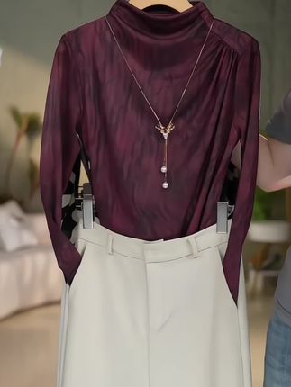 新款时尚显瘦打底衫