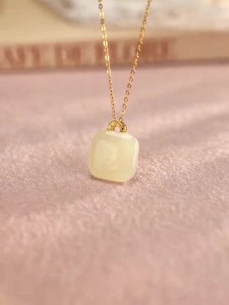 其实她想要的很简单是你的一份祝福和心意,生日礼物就选它#吊坠 #中国黄金旗舰店 #珠宝首饰 #吊坠挂件 #礼物