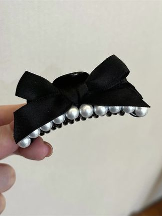 赫本复古风~公主头蝴蝶结抓夹女刘海夹小号发量少刘海小夹子#温柔风发夹推荐 #发夹发饰推荐 #少女心爆棚的星星发夹推荐 #发饰头饰真的很加分 #好物推荐🔥