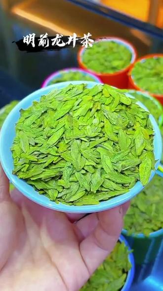 春风十里,不如一杯鲜龙井。沉浮万干,品上一口,鲜爽甘醇,一口便已醉人间。#龙井茶 #召唤茶友 #新茶上市 #好喝不贵 #明前龙井