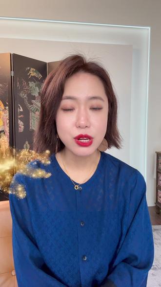 姐妹们最喜欢穿哪种香云纱。绫罗绸缎锦绣纱都可以做成香云纱
香云纱面料多种多样
您更喜欢穿哪一种
互相探讨一下吧#香云纱#桑蚕丝
