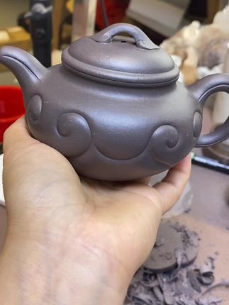 清水洗洗油性出来了不愧紫泥中的油性之王——大水潭天青😎😎#宜兴紫砂壶 #全手工制作 #黄龙山原矿