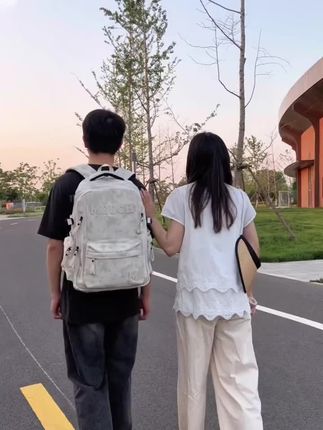 2025新品高中学生减负大容量书包男款休闲旅行初中女生大学生背包#书包 #大容量双肩包 #学生书包 #背包 #旅行包