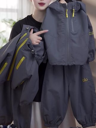 2025秋季男女童通用休闲风拉链套装韩版风衣秋款童装#高质量童装 #每日套装分享#童装搭配#秋季穿搭#潮童穿搭